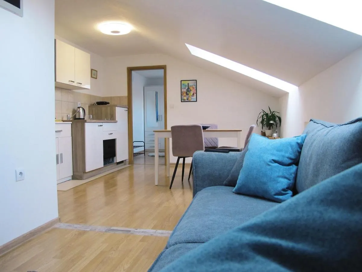 Apartment Ivna Πούλα
